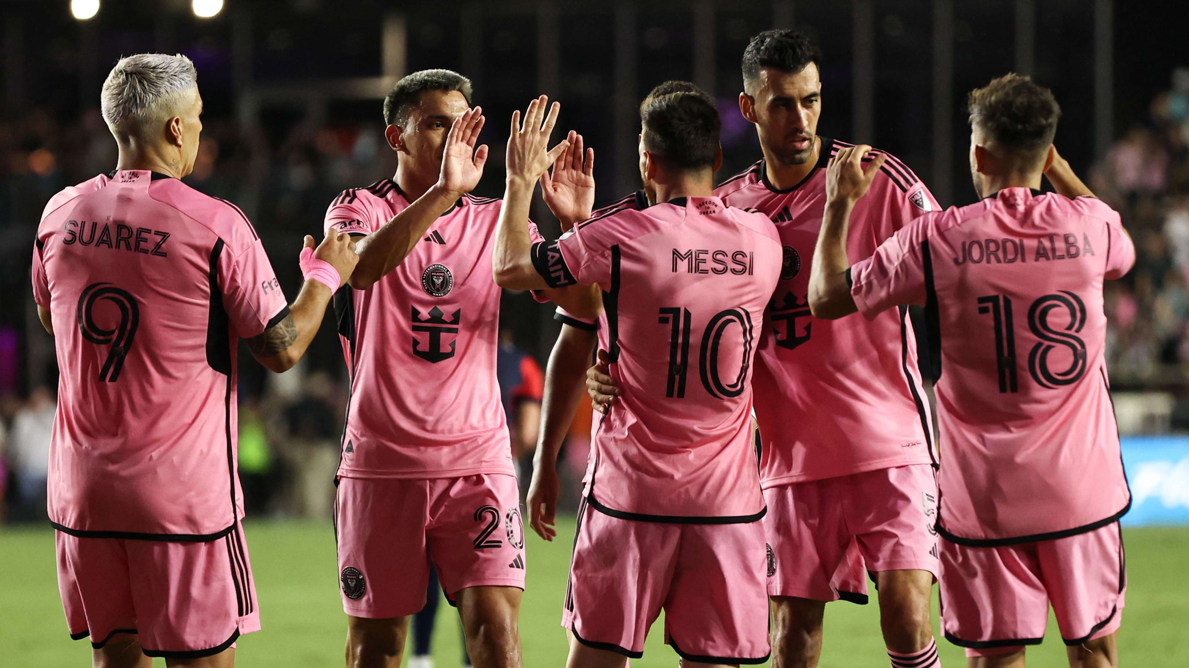 中表现抢眼 中表现抢眼